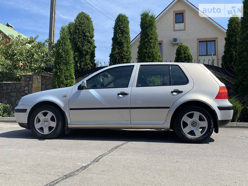 Хетчбек Volkswagen Golf 1998 в Вінниці