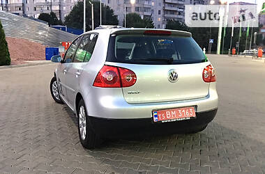 Хетчбек Volkswagen Golf 2008 в 