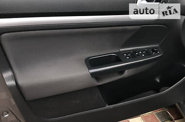 Універсал Volkswagen Golf 2012 в 