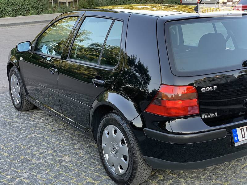 Хэтчбек Volkswagen Golf 2001 в Белой Церкви