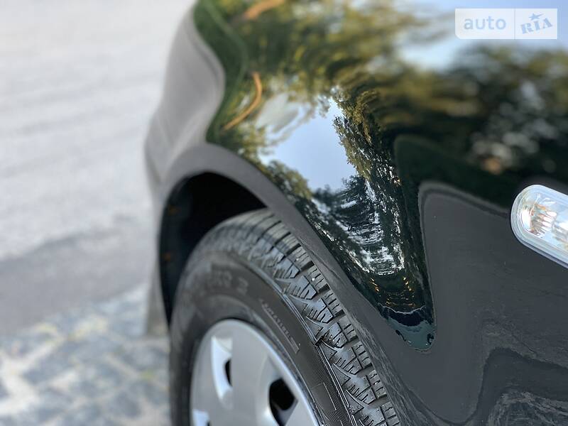 Хэтчбек Volkswagen Golf 2001 в Белой Церкви