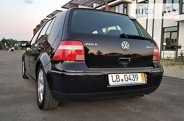 Хэтчбек Volkswagen Golf 2003 в Ровно