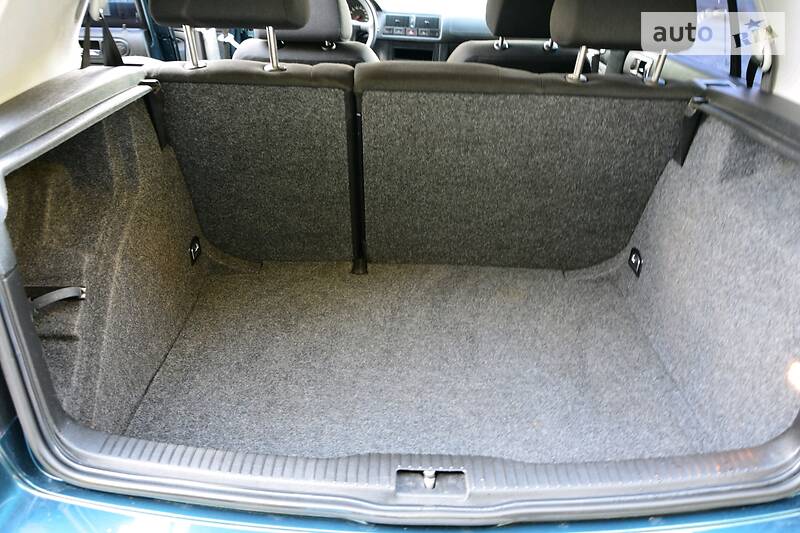 Універсал Volkswagen Golf 2001 в Дрогобичі