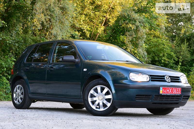 Універсал Volkswagen Golf 2001 в Дрогобичі