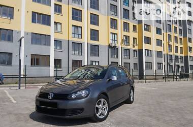 Универсал Volkswagen Golf 2010 в Ивано-Франковске