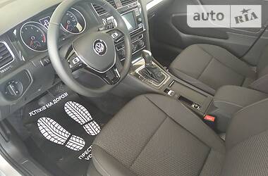Хетчбек Volkswagen Golf 2018 в 
