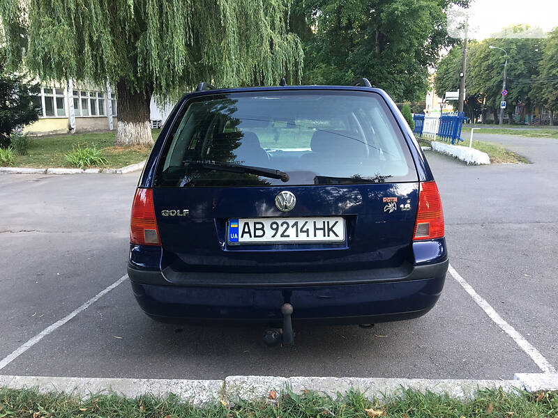 Універсал Volkswagen Golf 2000 в Вінниці