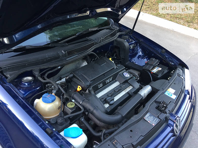 Універсал Volkswagen Golf 2000 в Вінниці