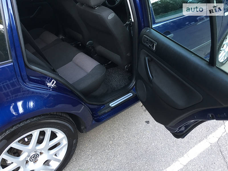 Універсал Volkswagen Golf 2000 в Вінниці