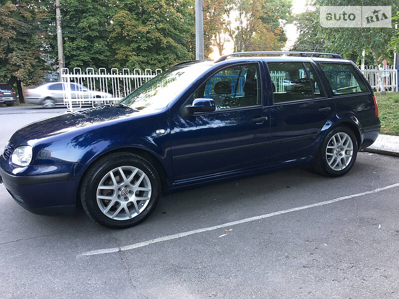 Універсал Volkswagen Golf 2000 в Вінниці