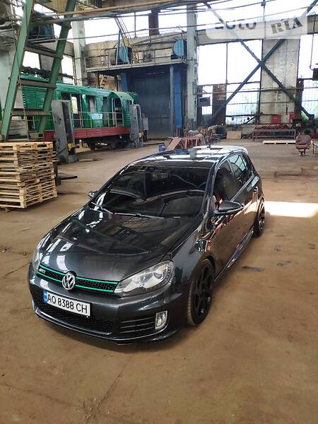 Хетчбек Volkswagen Golf 2012 в Києві