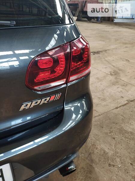 Хетчбек Volkswagen Golf 2012 в Києві