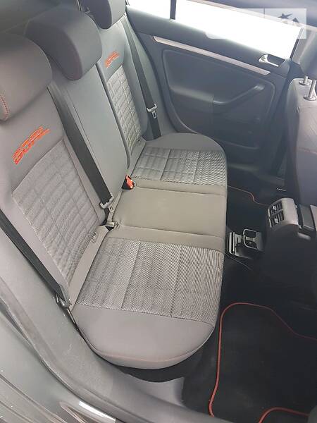 Хэтчбек Volkswagen Golf 2006 в Кременчуге