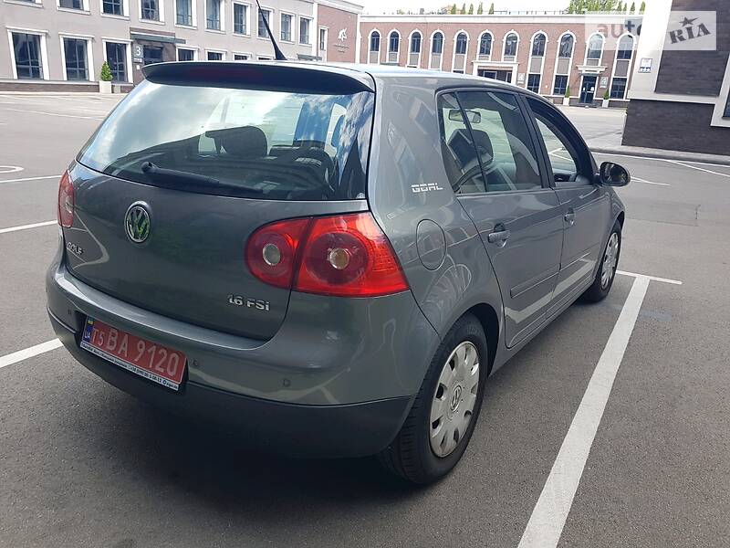 Хэтчбек Volkswagen Golf 2006 в Кременчуге