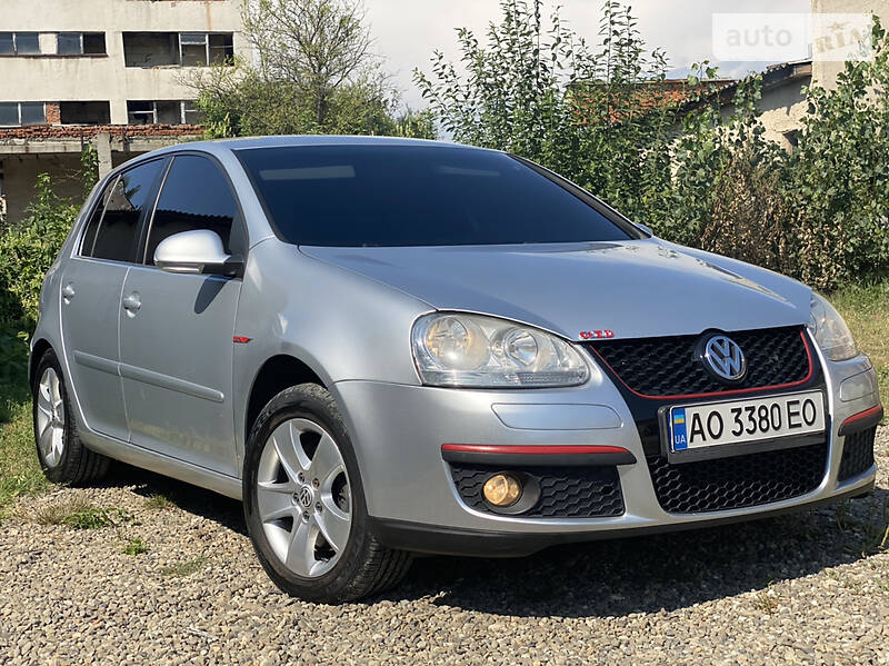Хетчбек Volkswagen Golf 2007 в Києві