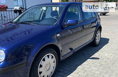 Хетчбек Volkswagen Golf 2001 в 