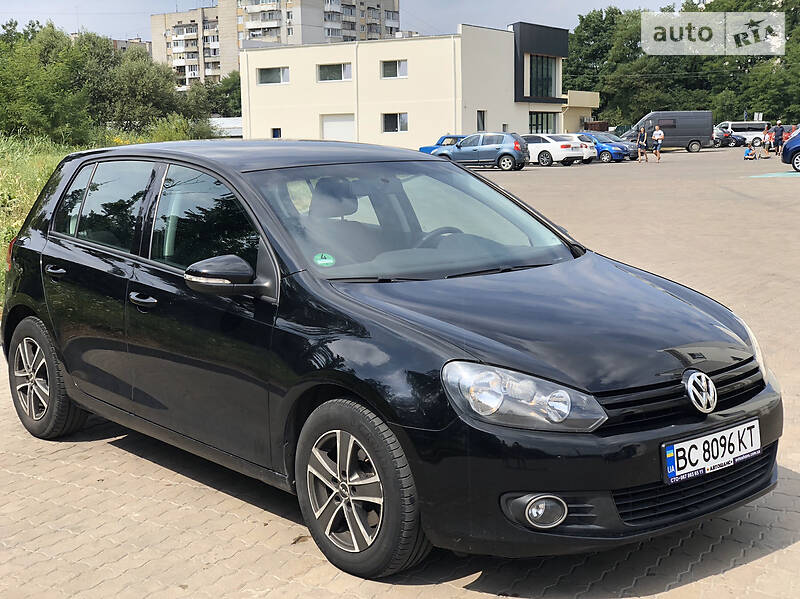Хетчбек Volkswagen Golf 2009 в Львові
