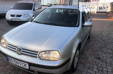 Універсал Volkswagen Golf 2000 в 