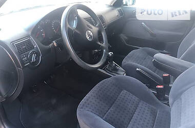 Універсал Volkswagen Golf 2000 в 