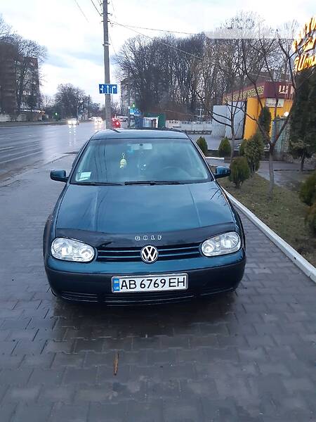 Хетчбек Volkswagen Golf 2002 в Хмельницькому