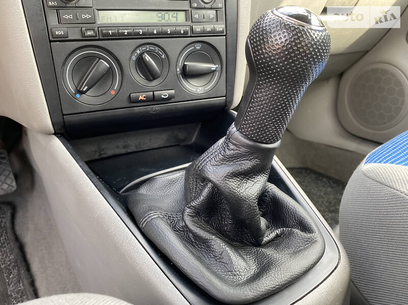 Хетчбек Volkswagen Golf 2001 в Рівному фото 28 Хетчбек Volkswagen Golf 2001 в Рівному