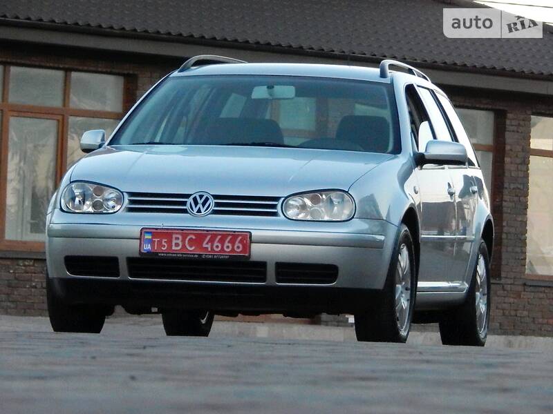 Універсал Volkswagen Golf 2002 в Сарнах
