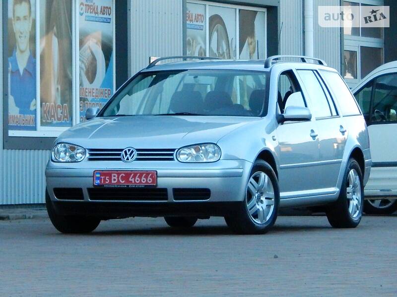 Універсал Volkswagen Golf 2002 в Сарнах