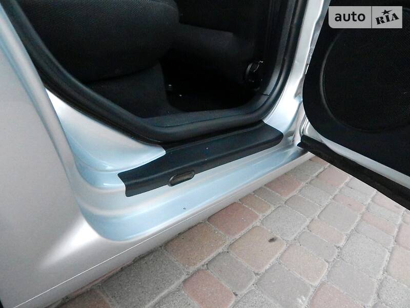 Універсал Volkswagen Golf 2002 в Сарнах