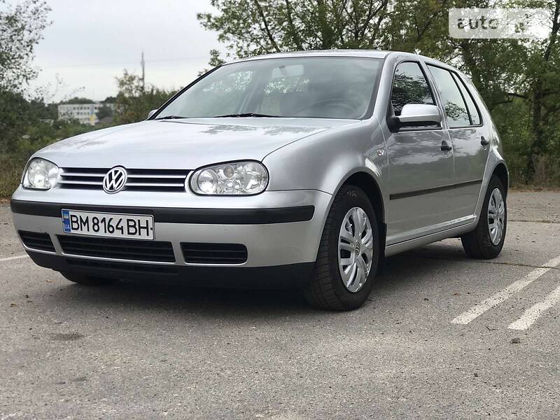 Хетчбек Volkswagen Golf 2001 в Сумах