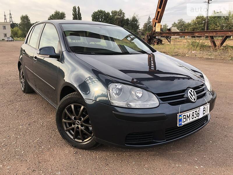 Хетчбек Volkswagen Golf 2004 в 