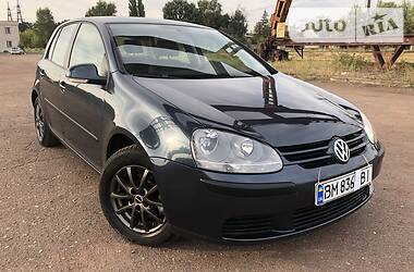 Хетчбек Volkswagen Golf 2004 в 