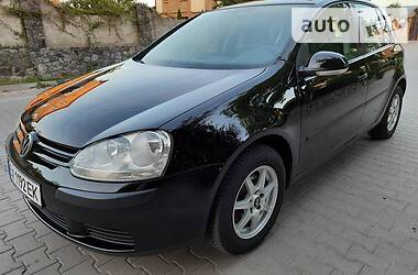 Хэтчбек Volkswagen Golf 2005 в Хмельницком