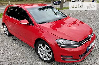 Хетчбек Volkswagen Golf 2012 в 