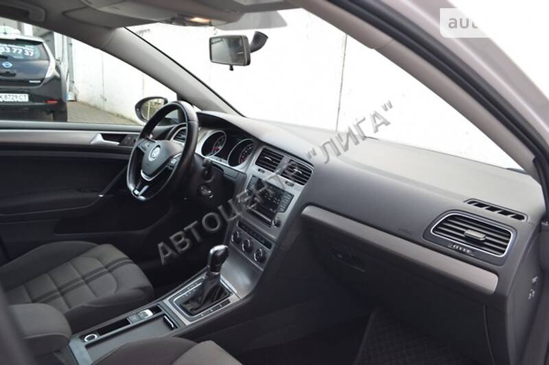 Универсал Volkswagen Golf 2015 в Хмельницком