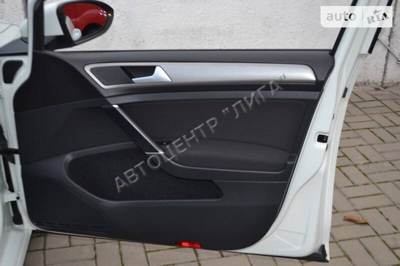 Универсал Volkswagen Golf 2015 в Хмельницком