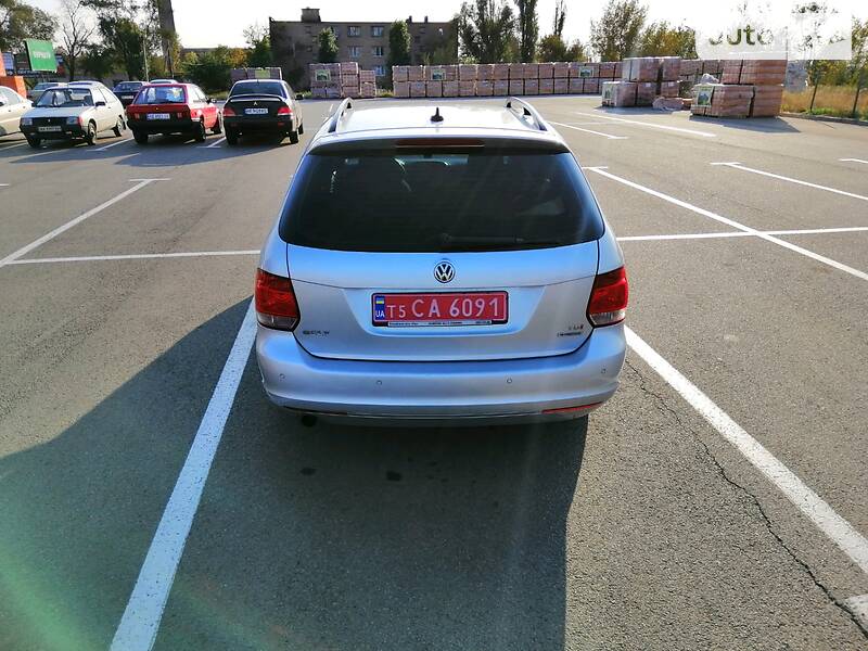 Универсал Volkswagen Golf 2011 в Кривом Роге