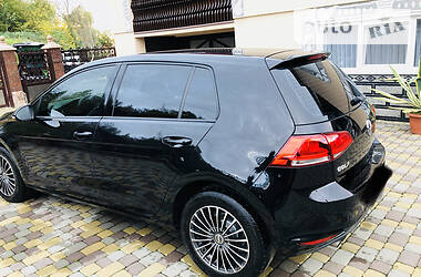 Хэтчбек Volkswagen Golf 2012 в Иршаве