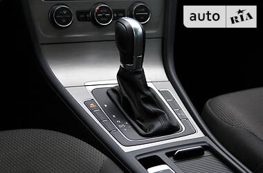 Хэтчбек Volkswagen Golf 2015 в 