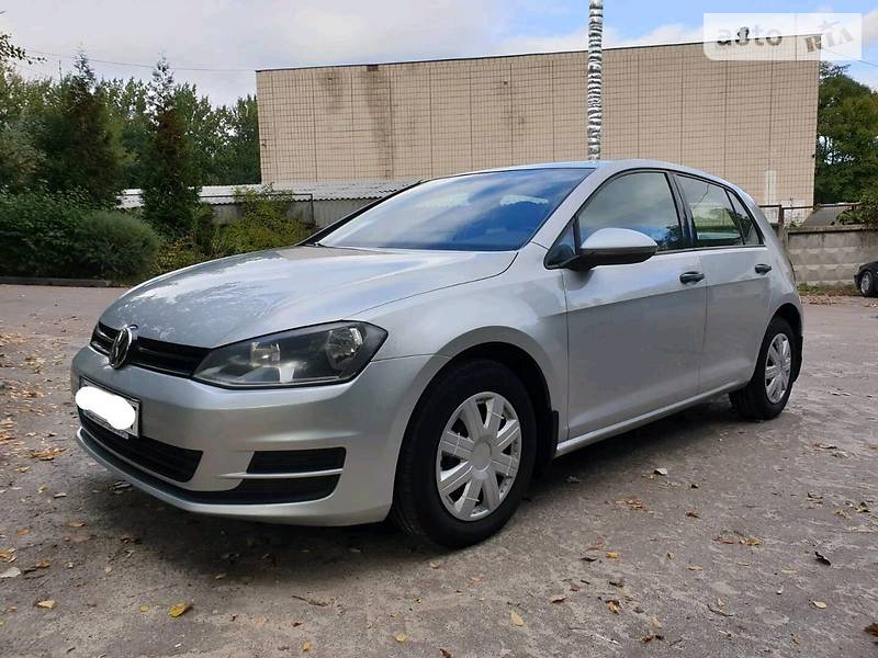 Хэтчбек Volkswagen Golf 2013 в Киеве