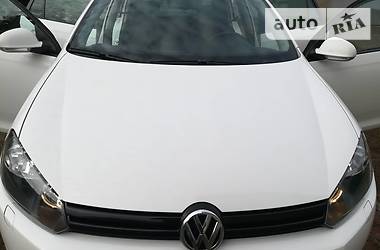 Универсал Volkswagen Golf 2012 в Глухове