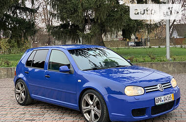 Хетчбек Volkswagen Golf 2001 в 
