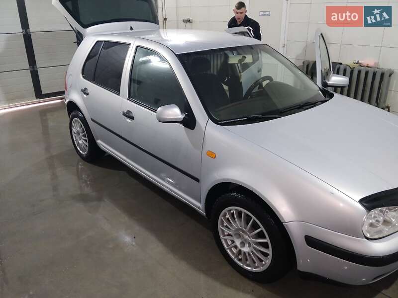 Хетчбек Volkswagen Golf 1999 в Хмельницькому