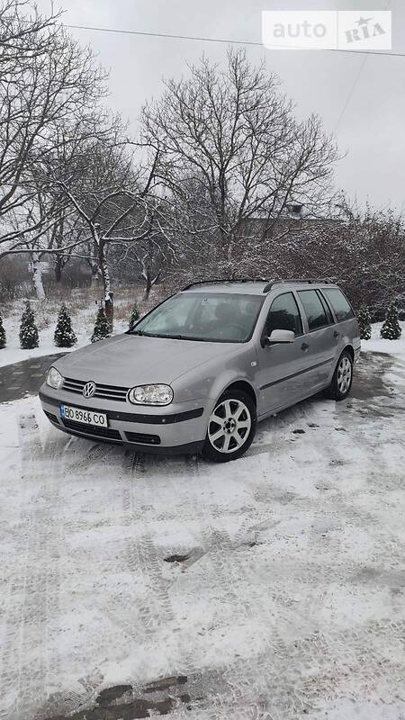 Универсал Volkswagen Golf 2003 в Бучаче