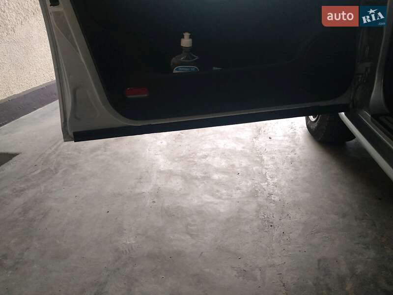 Хетчбек Volkswagen Golf 2001 в Івано-Франківську