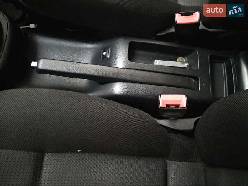 Хетчбек Volkswagen Golf 2001 в Івано-Франківську