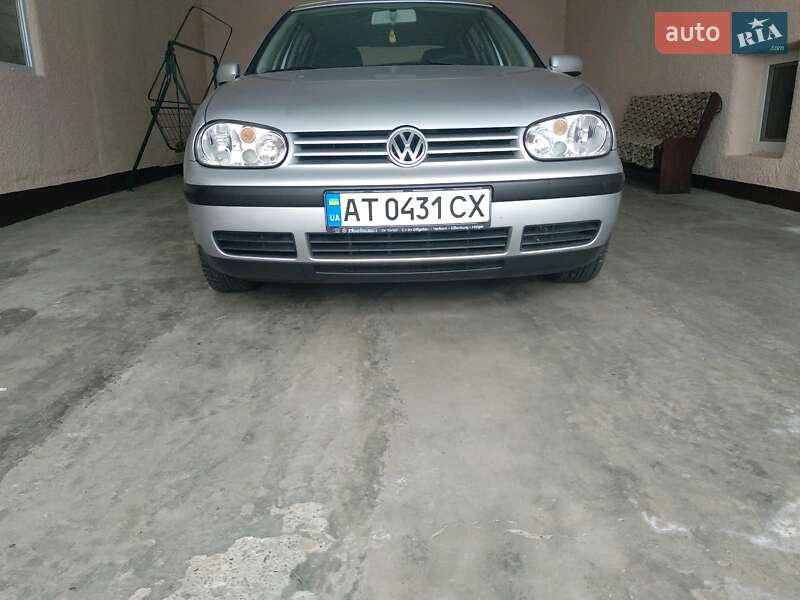 Хетчбек Volkswagen Golf 2001 в Івано-Франківську