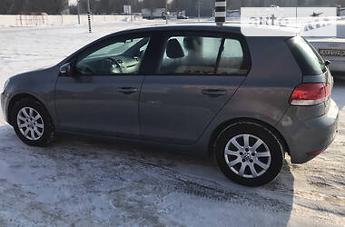 Хетчбек Volkswagen Golf 2010 в Дніпрі