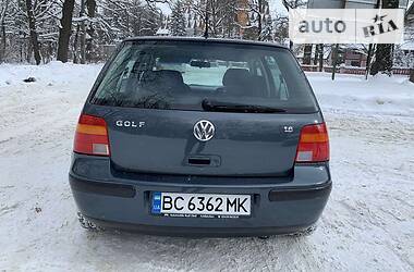 Хетчбек Volkswagen Golf 1998 в Дрогобичі