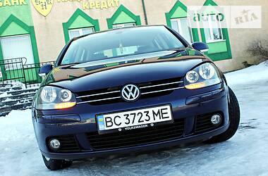 Хэтчбек Volkswagen Golf 2008 в Стрые