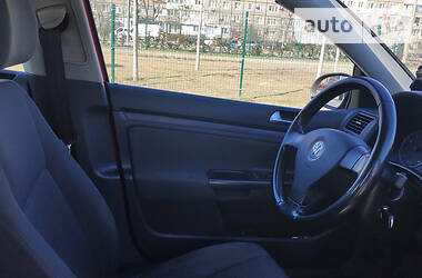 Хэтчбек Volkswagen Golf 2006 в Днепре